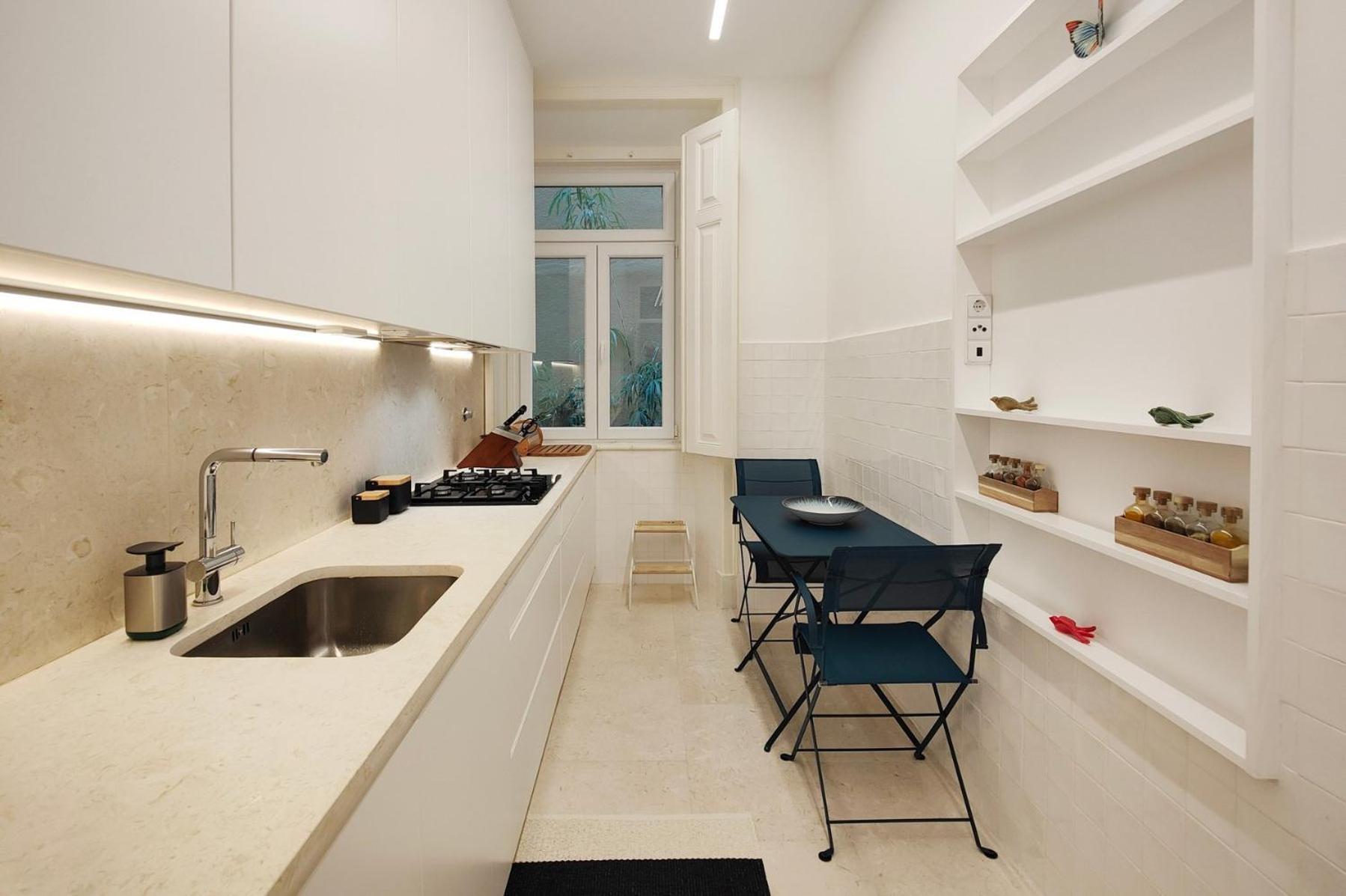 Joivy Astonishing Flat W Office Near Lisbon