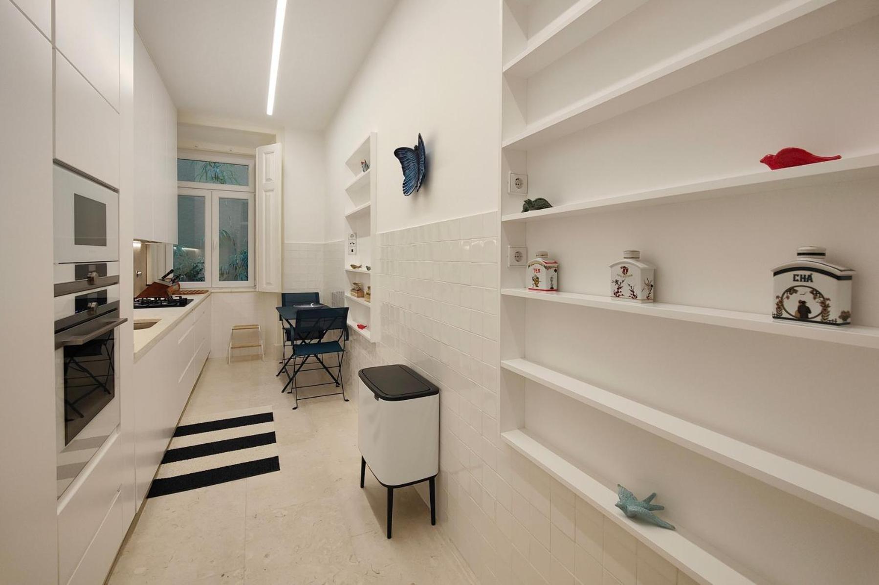 Joivy Astonishing Flat W Office Near Apartment Lisbon