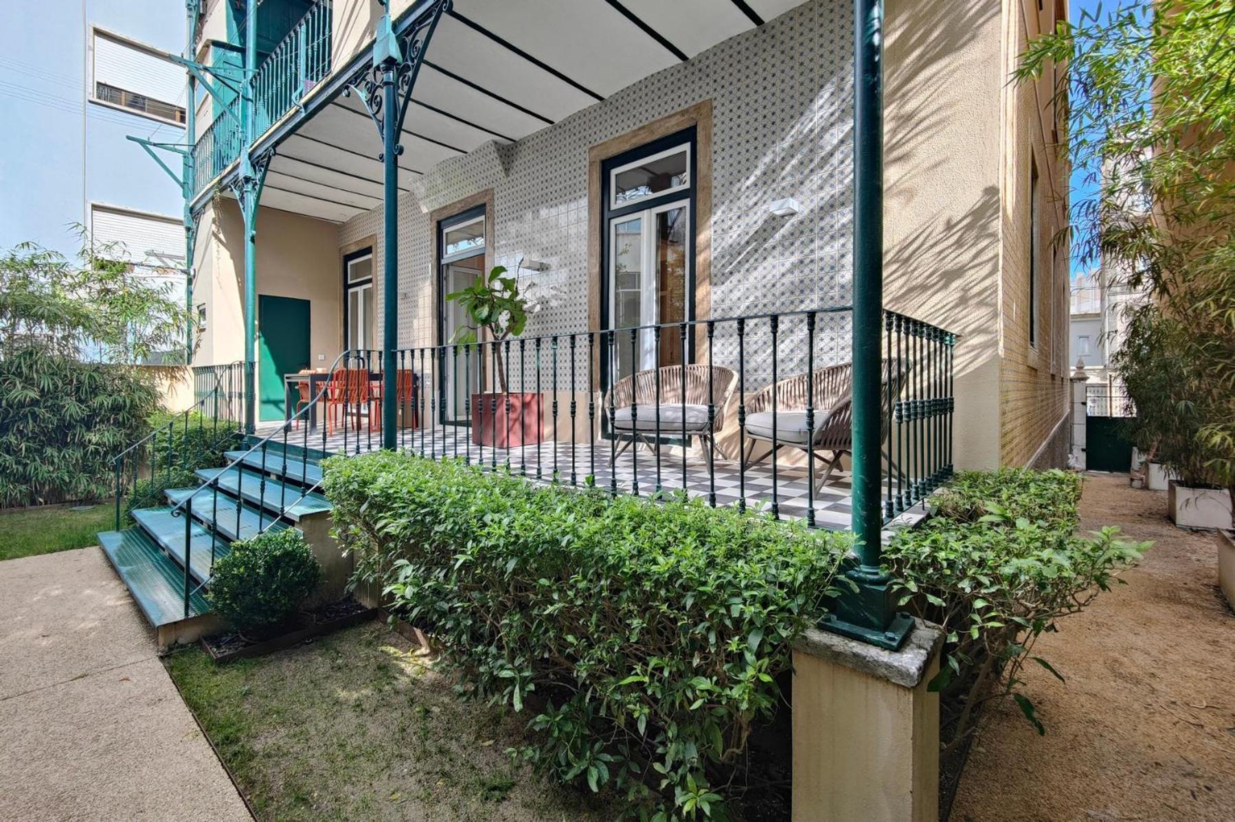 Joivy Astonishing Flat W Office Near Lisbon