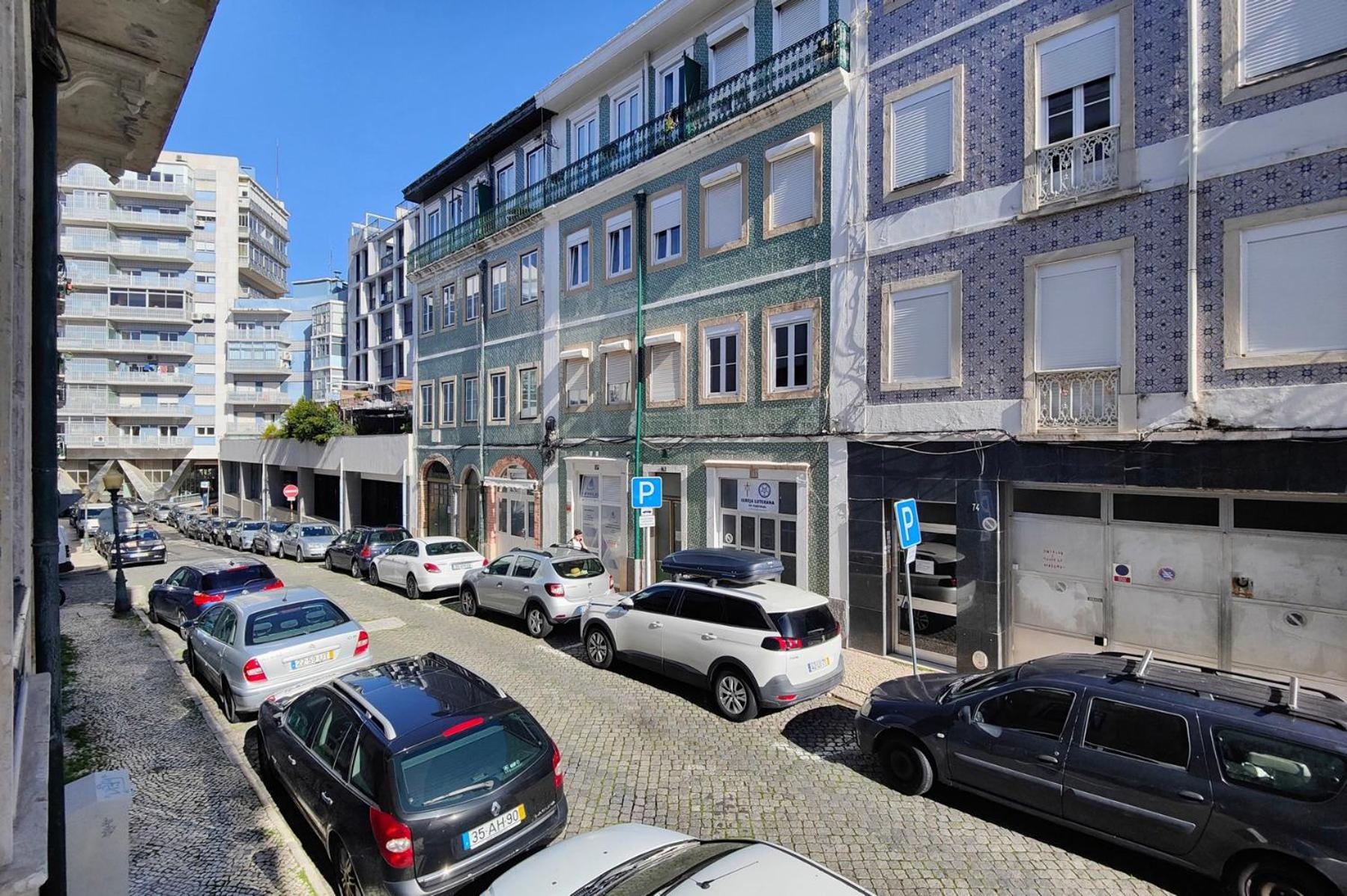 Apartment Joivy Astonishing Flat W Office Near Lisbon